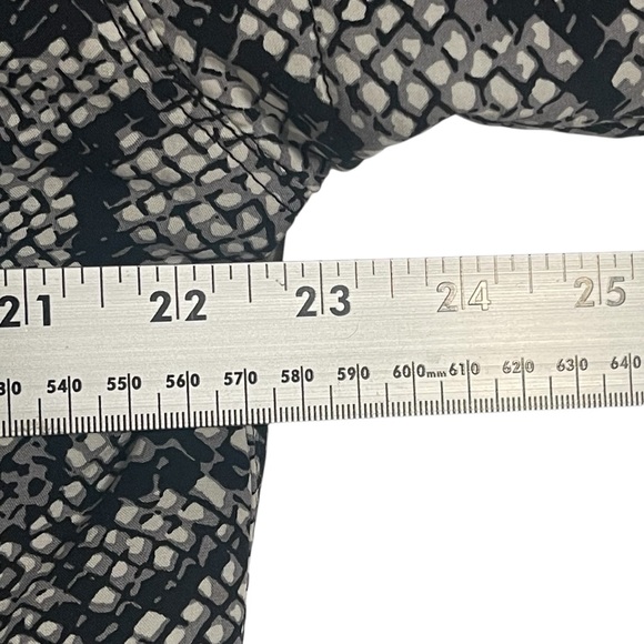 Urban Outfitters Black and White Snakeskin Print Jacket Medium - Picture 6 of 11